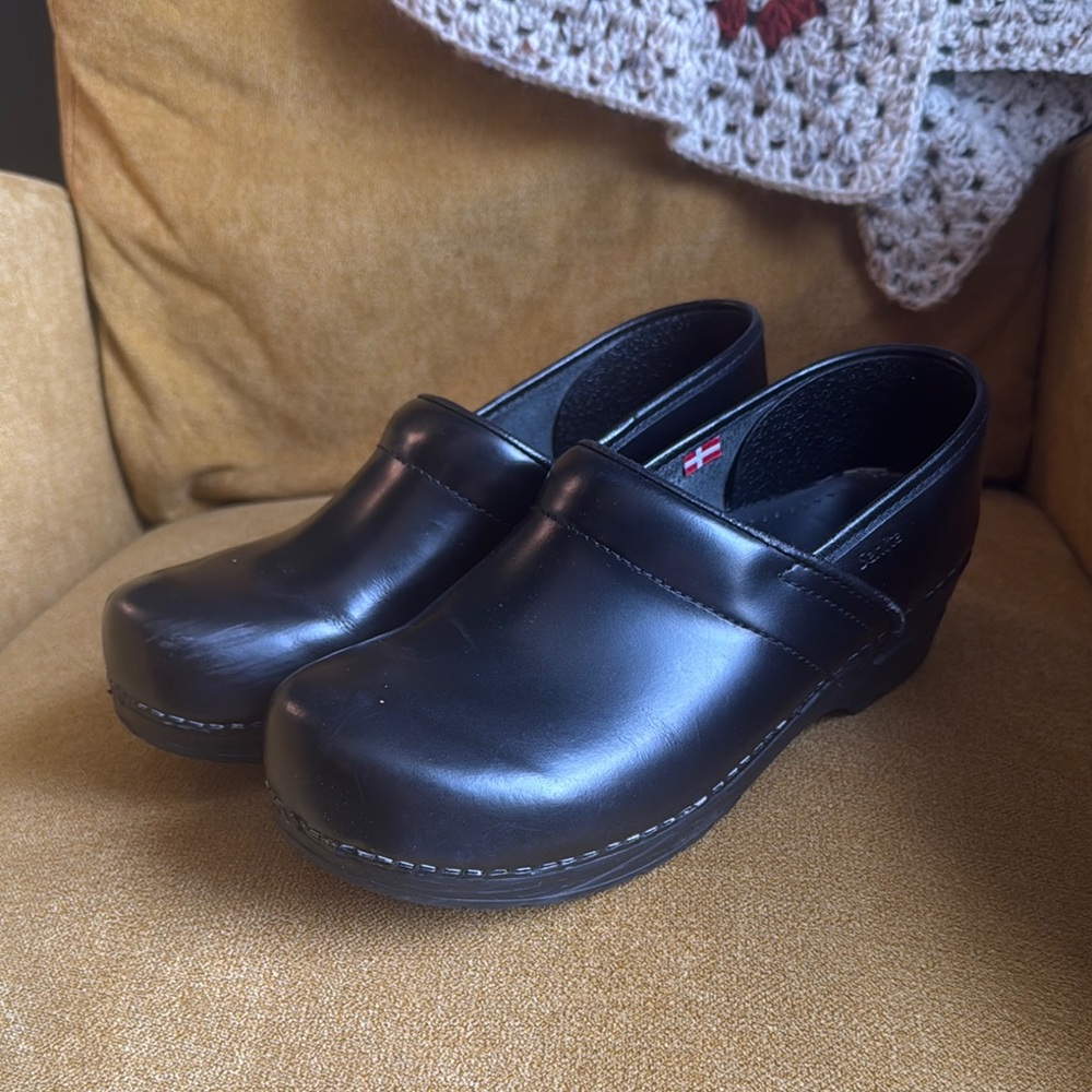 Black Sanita Clogs